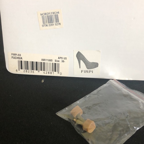 Aldo Suede Fuchsia Platform Heels - Picture 5 of 5